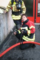 Dateiname=atemschutztraining_018.jpg
Dateigröße=90KB
Abmessungen: 427x640
hinzugefügt am: 17. April 2011 atemschutztraining_018.jpg