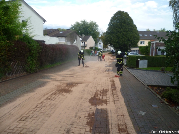 Feuerwehrmann Autofahrer angefahren