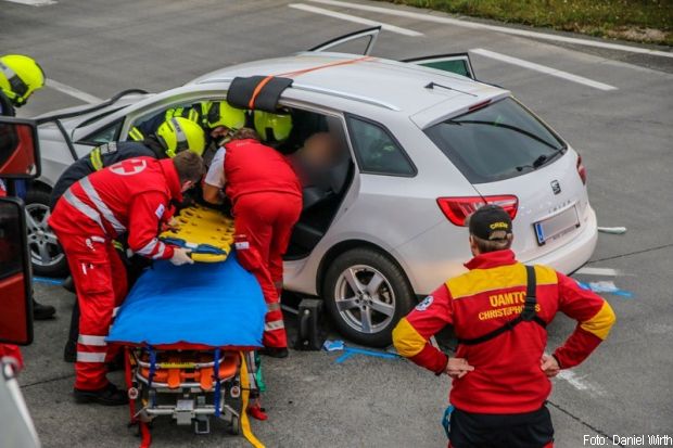 Große Seitenöffnung Verkehrsunfall