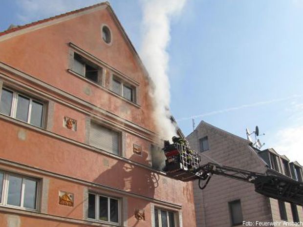 Sprungretter Wohnungsbrand Ansbach