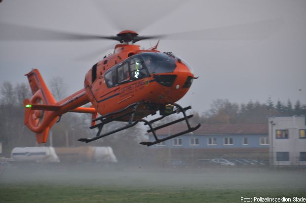 Platz Verkehrsunfall Rettungsdienst