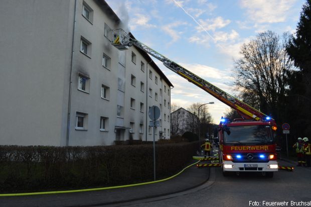 Kellerbrand Personenrettung Feuerwher