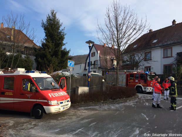 Rettungswagen Eis festgefahren