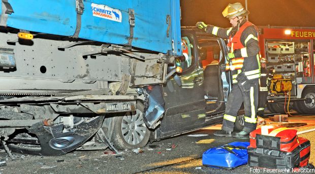 Unterfahrunfall Lkw Pkw