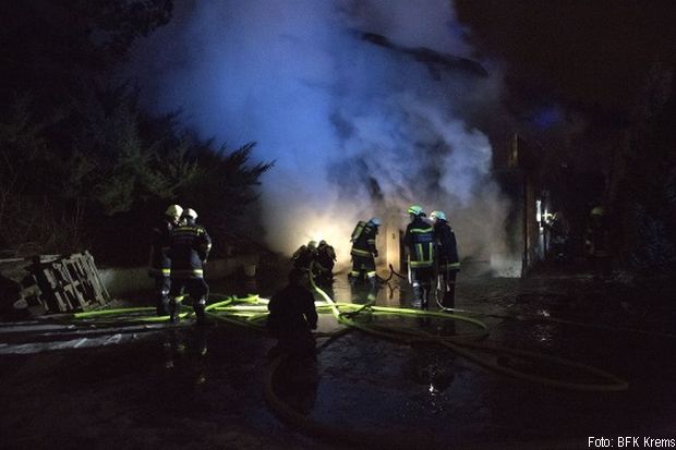 Garagenbrand Krems Feuer