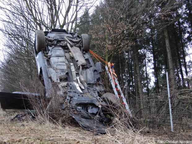 Spanngurt Sicherung Unfallfahrzeug